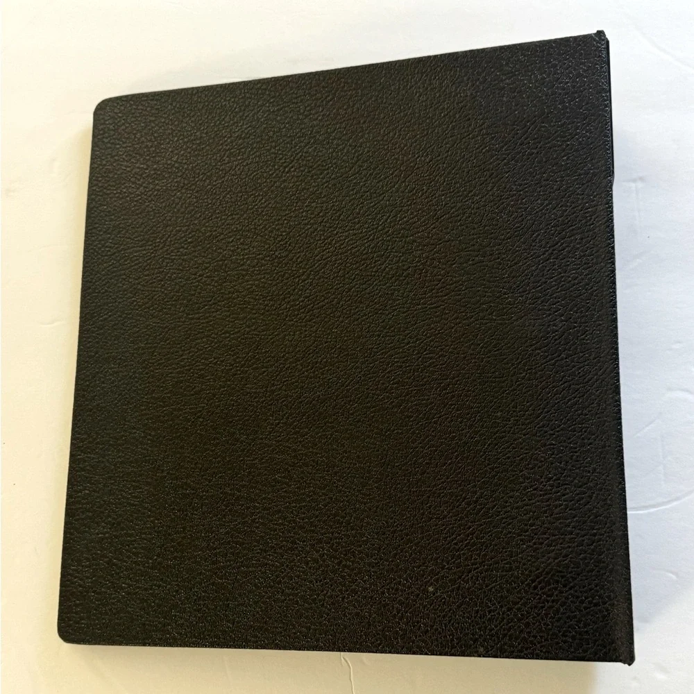 😎 Heavy-Duty 3-Ring Binder, 3